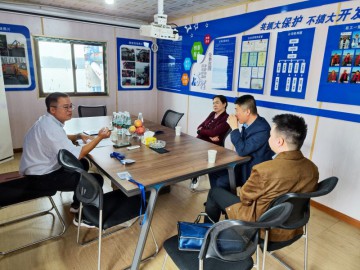 2023年10月9日長(zhǎng)沙市水運(yùn)事務(wù)中心主任歐璟、副主任董偉、港口碼頭部部長(zhǎng)鄧巍蒞臨公司調(diào)研