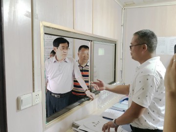 2018年5月15日，湖南省副省長，省人大常委會(huì)副主任韓永文在望城區(qū)領(lǐng)導(dǎo)和省市地方海事局領(lǐng)導(dǎo)陪同下來我司視察